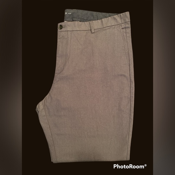 Old Navy - Picture 2 of 4